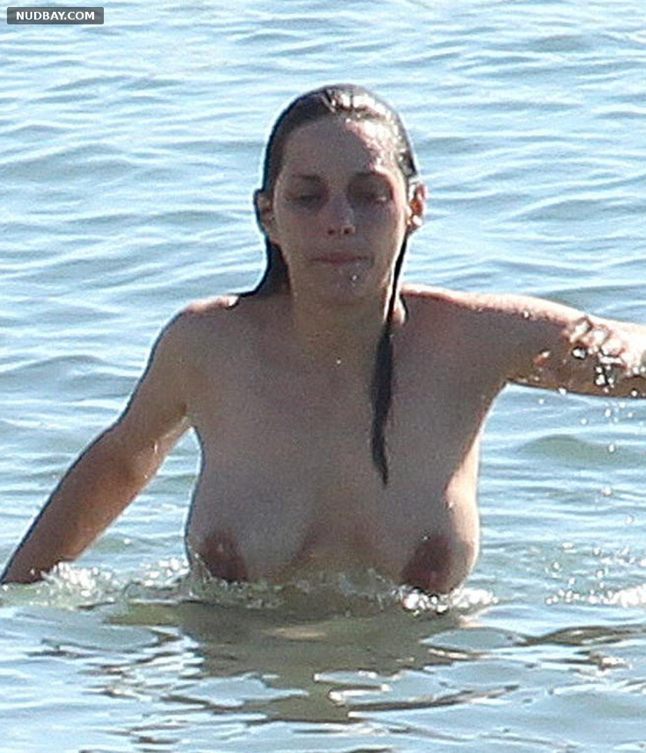 Marion Cotillard Nude Tits on set of Rust and Bone Oct 12 2011