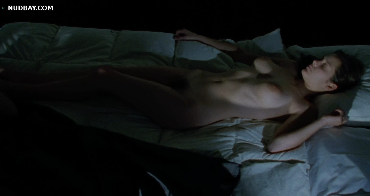 Marion Cotillard nude in Chloé (1996)