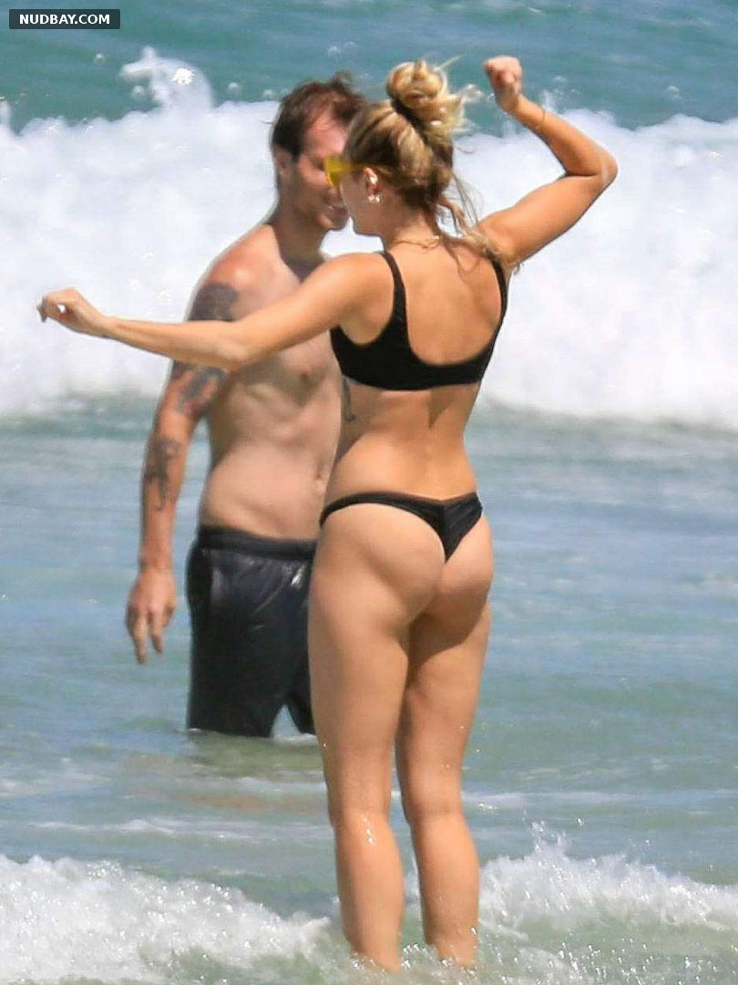Miley Cyrus Ass in Black Bikini at the beach in Byron Bay 2018