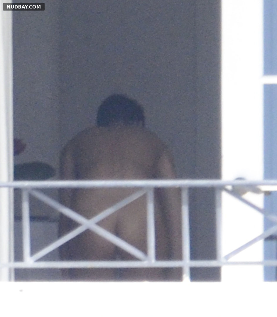 Rihanna Naked ass changing Bikini's 12 22 2012