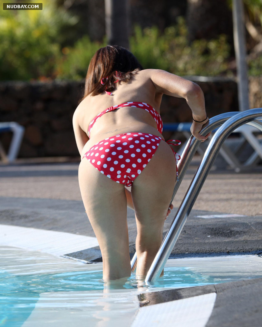 Roxanne Pallett Nude Ass in Bikini in Canary Islands 2012