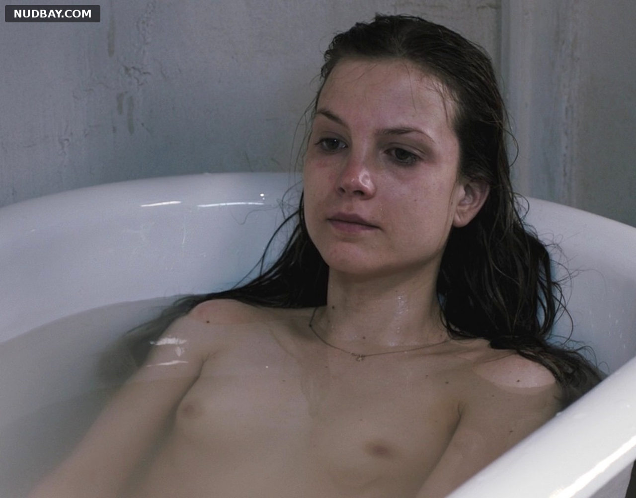 Sylvia Hoeks nude in La migliore offerta (2013)