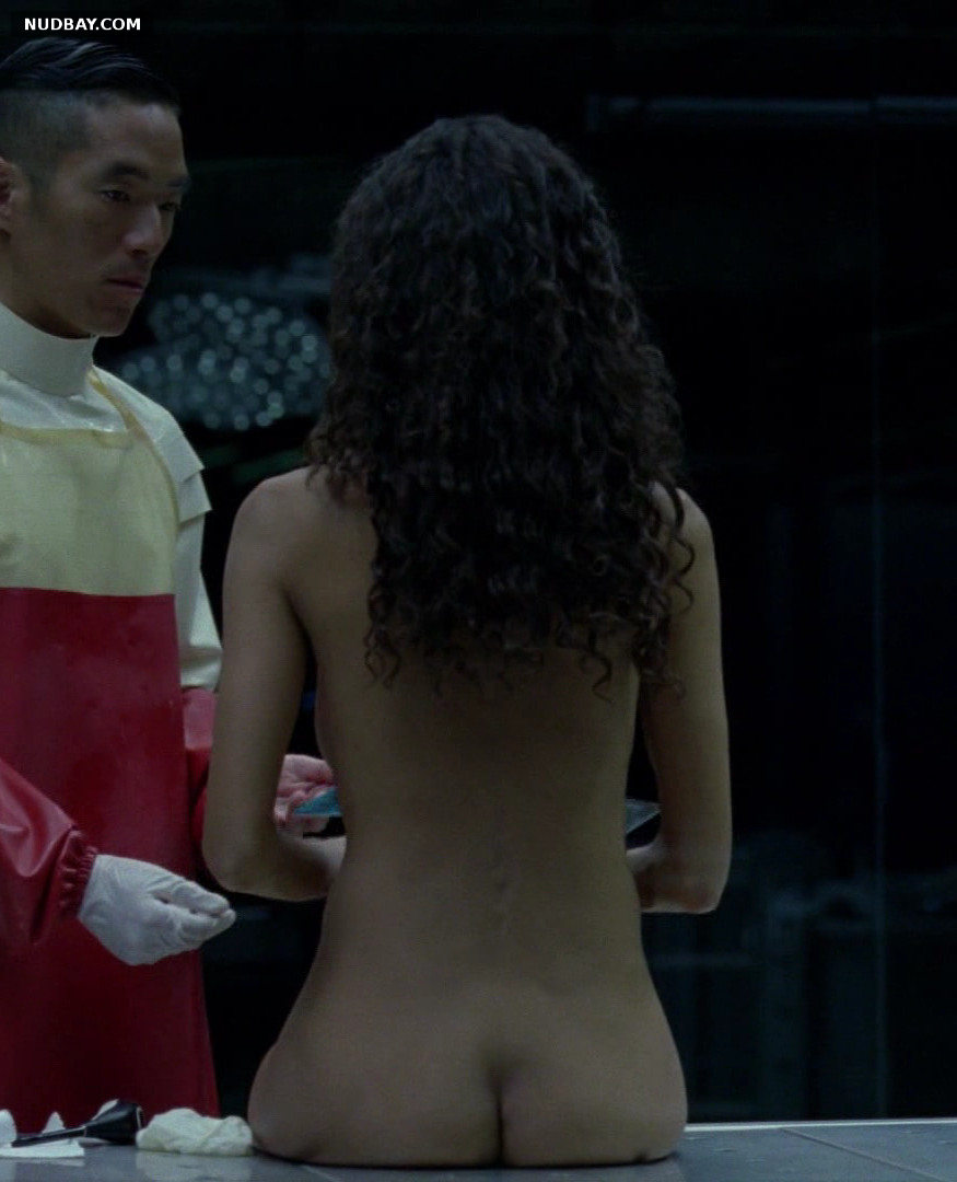 Thandie Newton naked butt in Westworld S01E06 (2016)