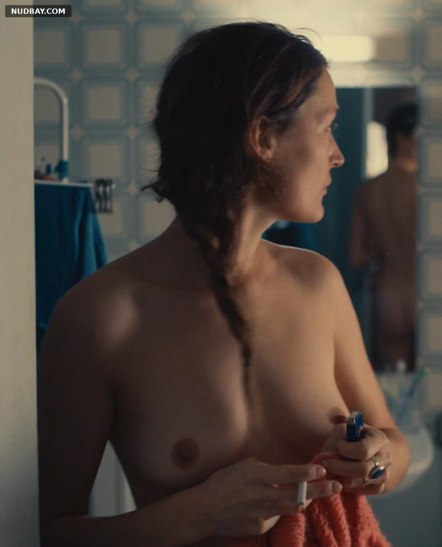 Vicky Krieps nude in Serre moi fort (2021)